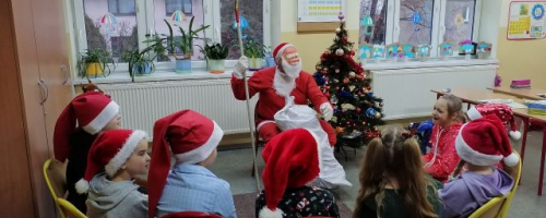Odwiedziny św. Mikołaja i wigilia w klasach