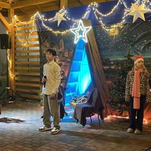 Jasełka i kiermasz bożonarodzeniowy