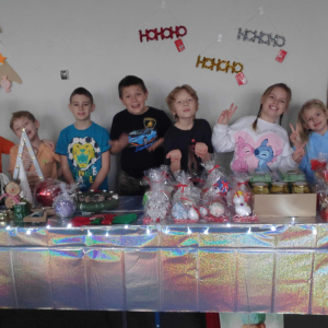 Jasełka i kiermasz bożonarodzeniowy