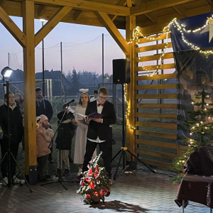 Jasełka i kiermasz bożonarodzeniowy